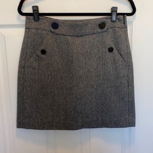 Loft gray skirt with pockets